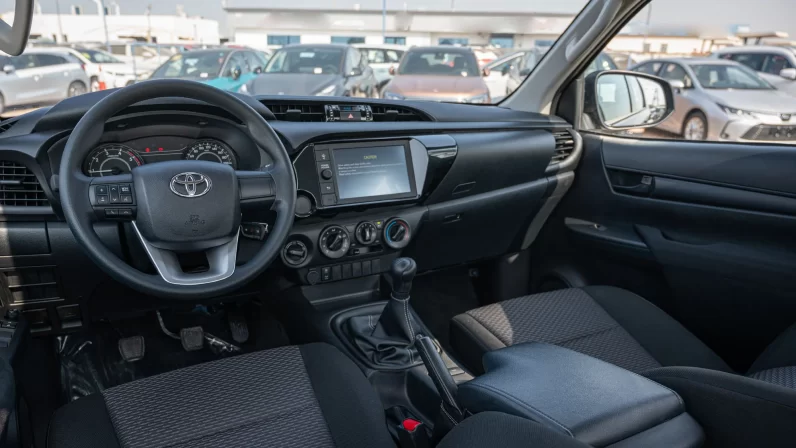 TOYOTA HILUX 2023 (LHD)