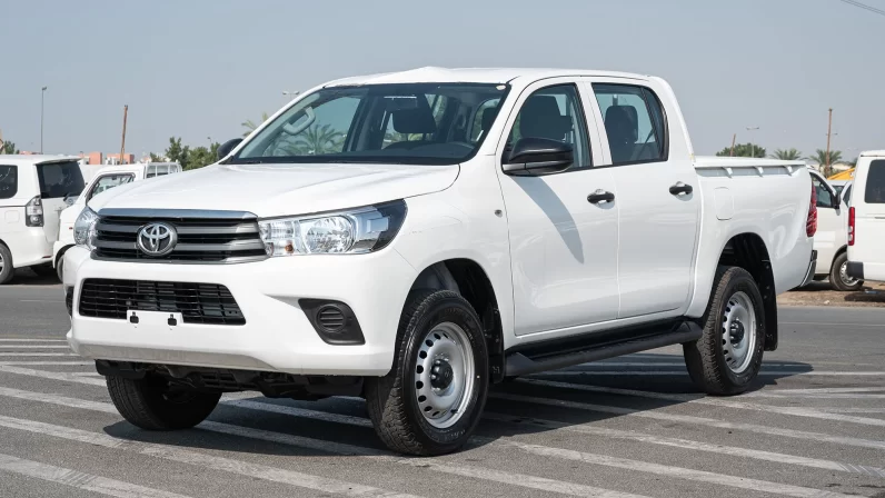 TOYOTA HILUX 2023 (LHD)