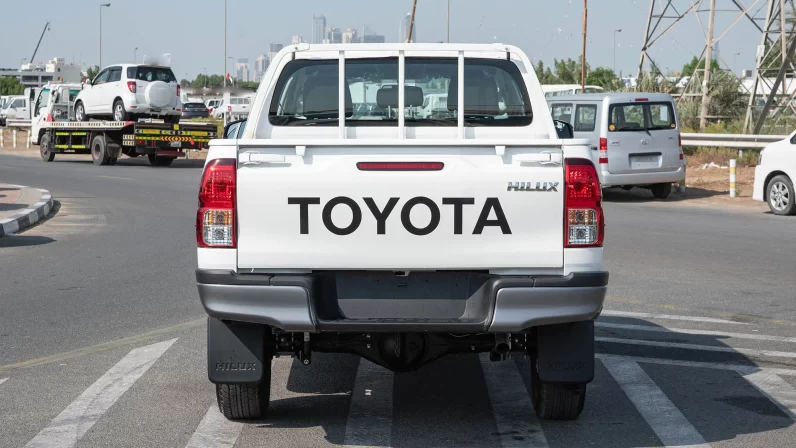 TOYOTA HILUX 2023 (LHD)