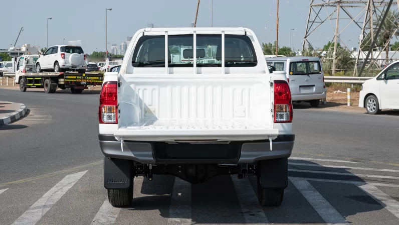 TOYOTA HILUX 2023 (LHD)