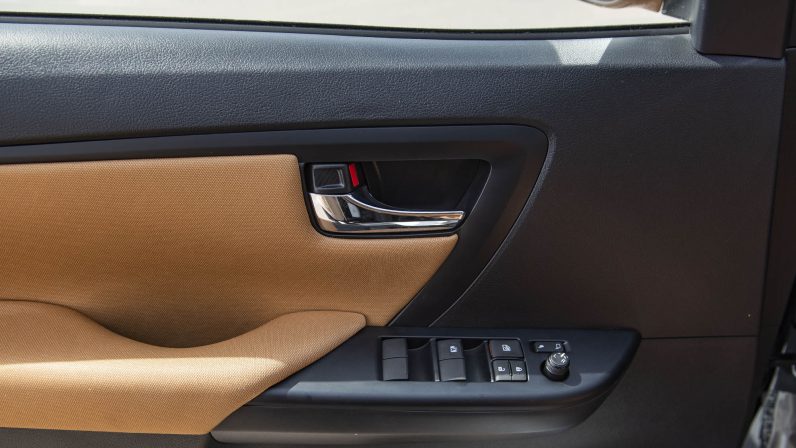 TOYOTA FORTUNER 2022 (LHD)