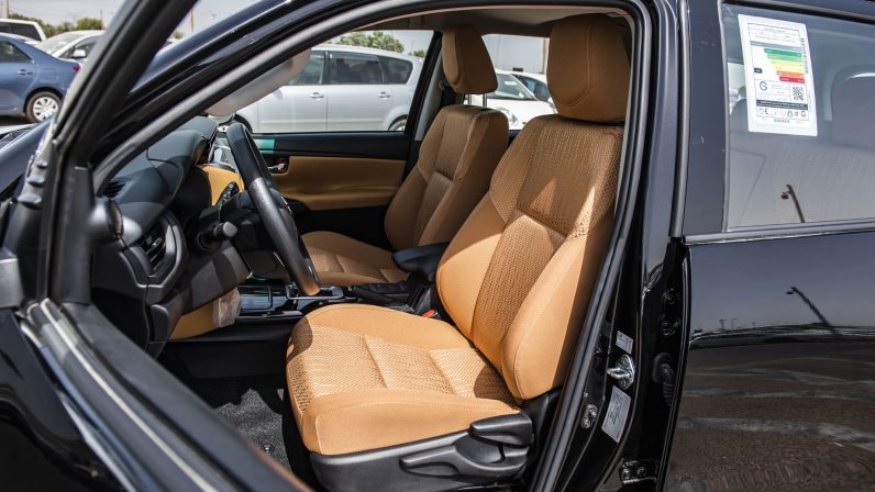 TOYOTA FORTUNER 2022 (LHD)