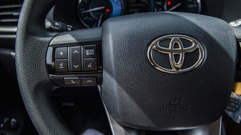 TOYOTA FORTUNER 2022 (LHD)