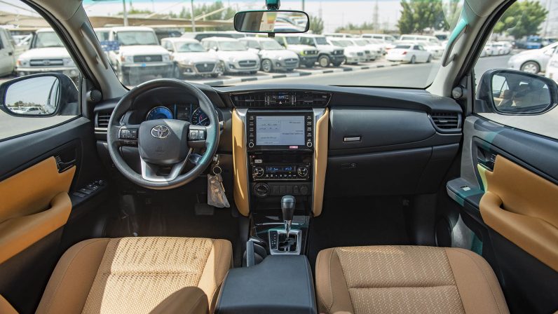 TOYOTA FORTUNER 2022 (LHD)