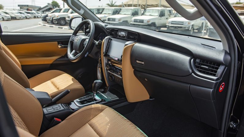 TOYOTA FORTUNER 2022 (LHD)