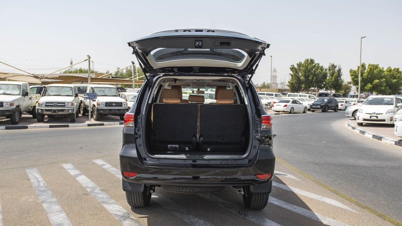 TOYOTA FORTUNER 2022 (LHD)