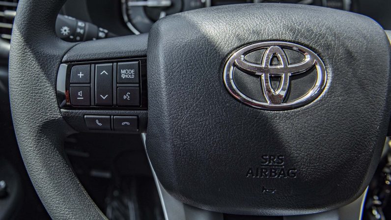 Toyota Hilux 2022 (LHD)