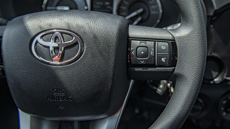Toyota Hilux 2022 (LHD)