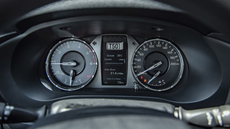 Toyota Hilux 2022 (LHD)