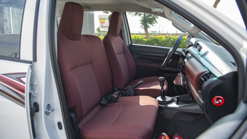 Toyota Hilux 2022 (LHD)