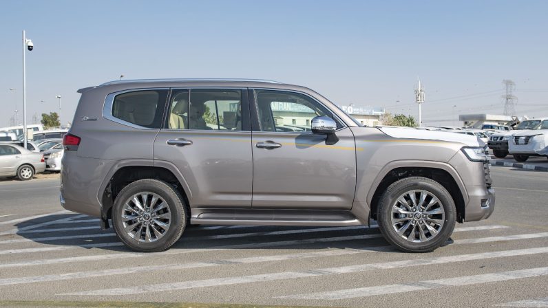 Toyota Land Cruiser 300 2022 (LHD)