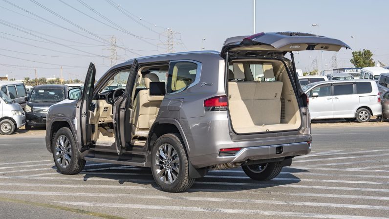 Toyota Land Cruiser 300 2022 (LHD)