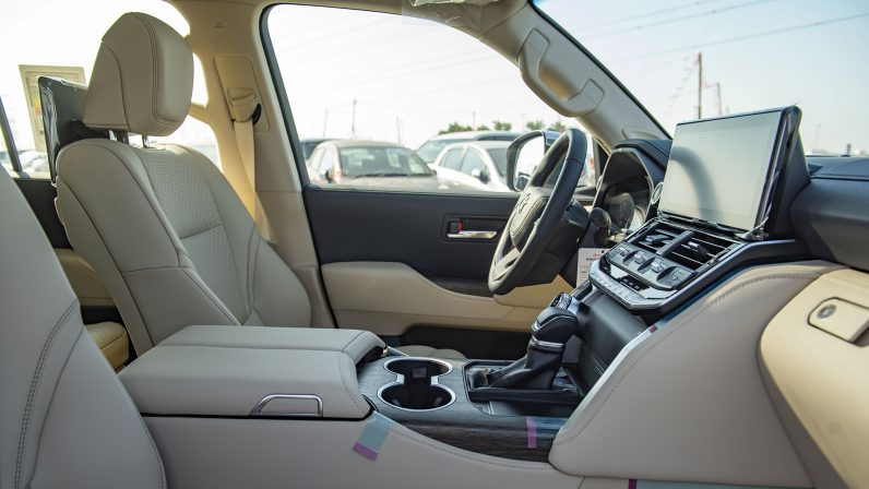Toyota Land Cruiser 300 2022 (LHD)