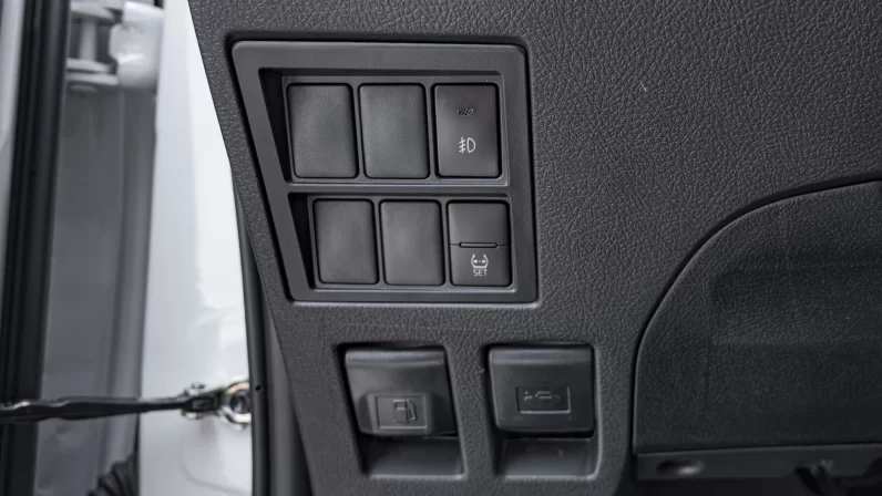 Toyota Hilux 2022 (LHD)