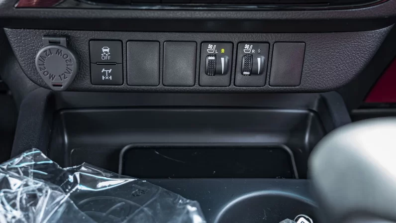 Toyota Hilux 2022 (LHD)