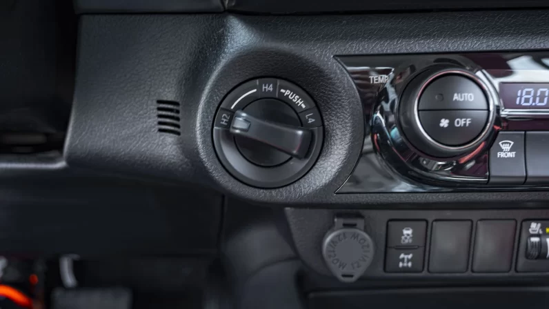 Toyota Hilux 2022 (LHD)