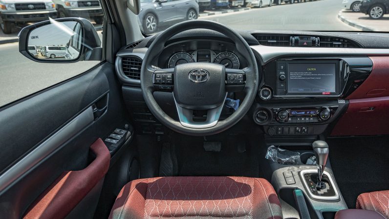 Toyota Hilux 2022 (LHD)