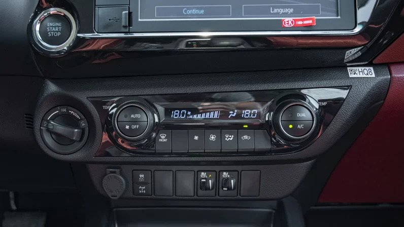 Toyota Hilux 2022 (LHD)