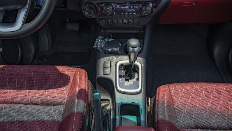 Toyota Hilux 2022 (LHD)