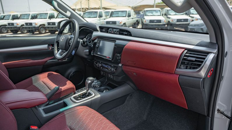 Toyota Hilux 2022 (LHD)