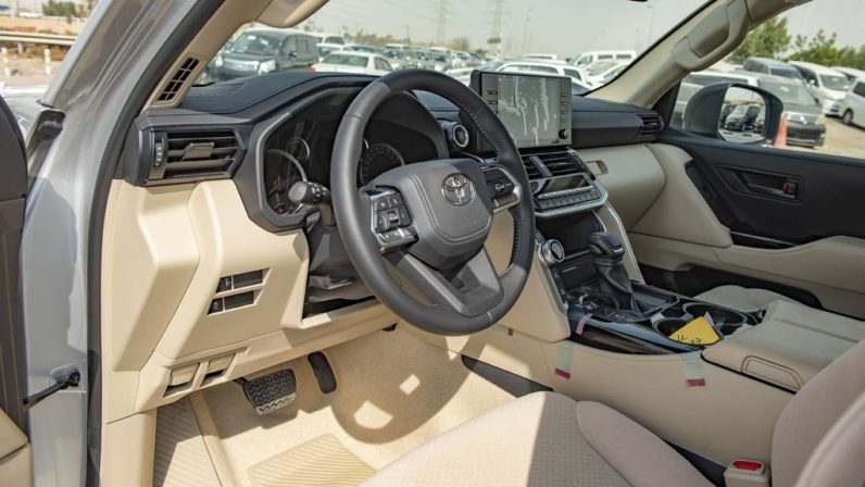 Toyota Land Cruiser 300 2022 (LHD)