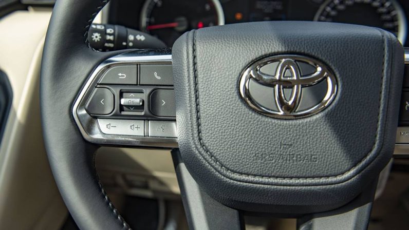 Toyota Land Cruiser 300 2022 (LHD)