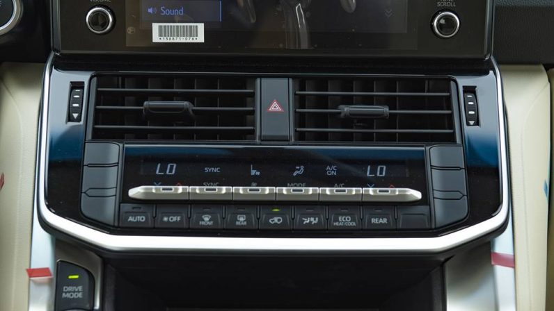 Toyota Land Cruiser 300 2022 (LHD)