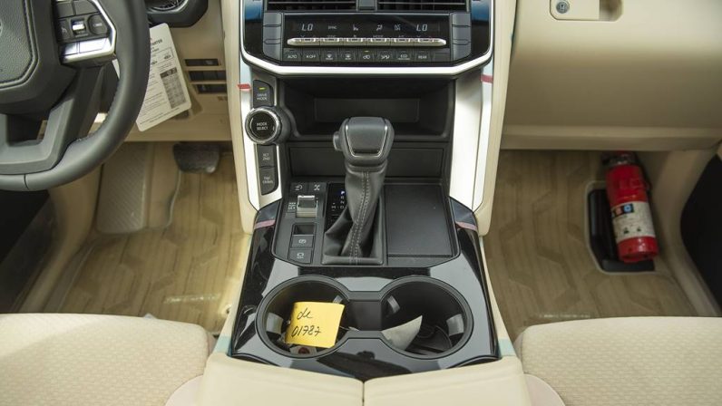 Toyota Land Cruiser 300 2022 (LHD)