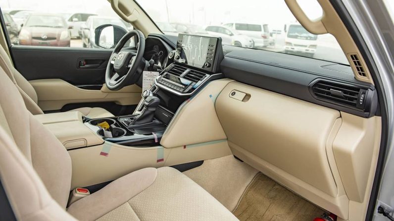 Toyota Land Cruiser 300 2022 (LHD)