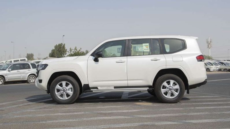 Toyota Land Cruiser 300 2022 (LHD)