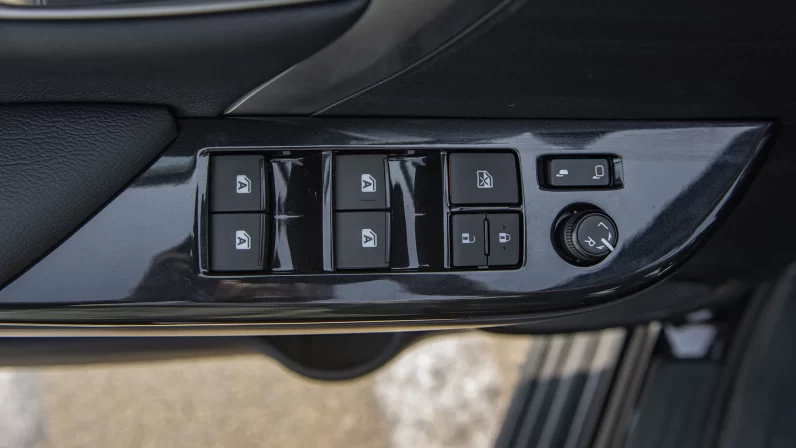 TOYOTA FORTUNER 2023 (LHD)