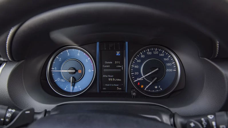 TOYOTA FORTUNER 2023 (LHD)