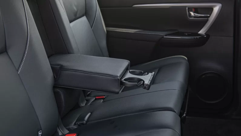 TOYOTA FORTUNER 2023 (LHD)