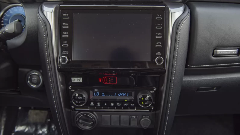 TOYOTA FORTUNER 2023 (LHD)