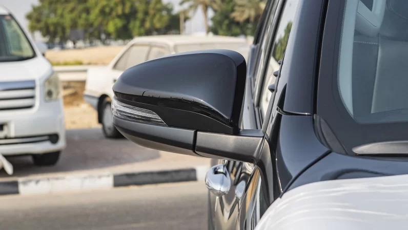 TOYOTA FORTUNER 2023 (LHD)