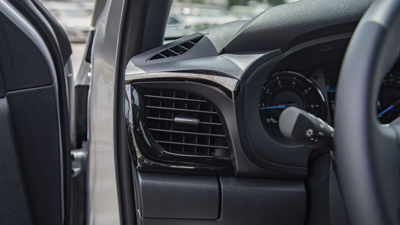 Toyota Hilux 2022 (LHD)