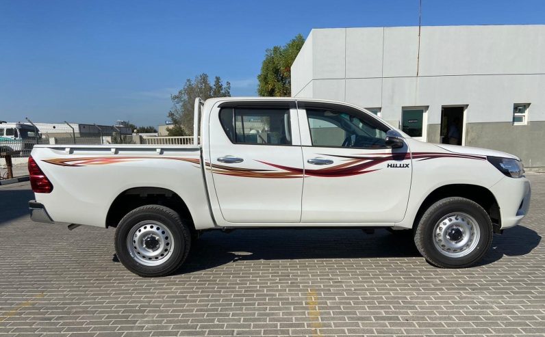 HDCDAB -HILUX DC DIESEL 2.4L 4×4 LOW 6AT 2022
