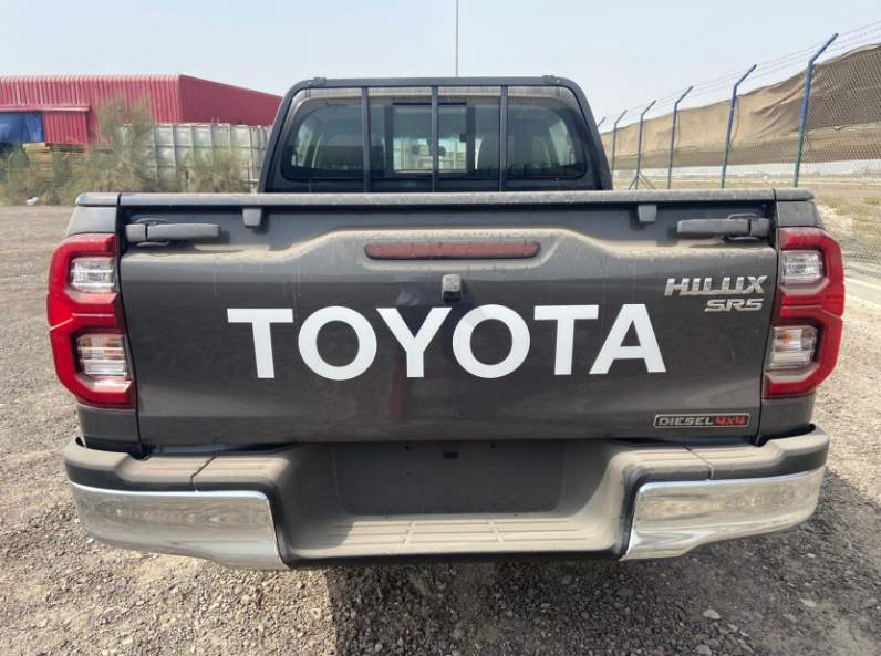 HDCDMH2 -HILUX DC DIESEL 2.4L 4×4 HI 6MT A 2022