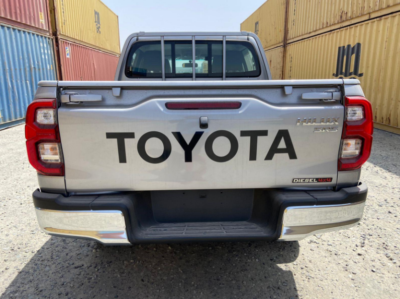 HDCDMH2 -HILUX DC DIESEL 2.4L 4×4 HI 6MT A 2022