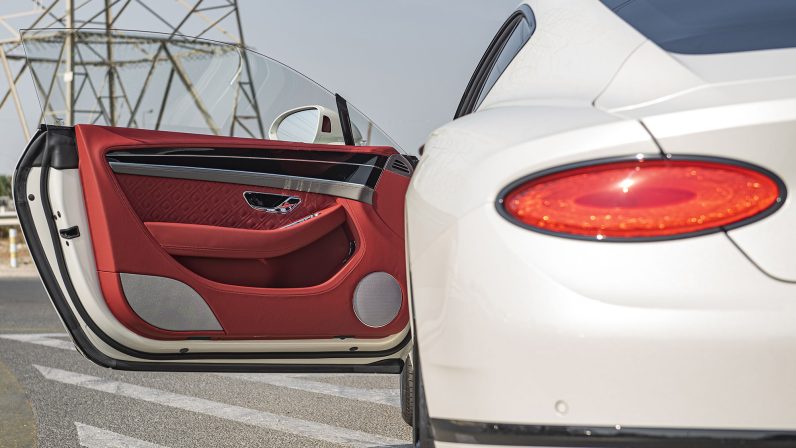 (LHD) BENTLEY CONTINENTAL GT 6.0P AT 2019