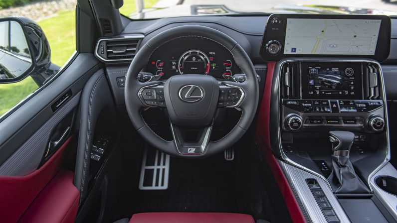 (LHD) LEXUS LX600 F SPORT 3.5P AT 2022