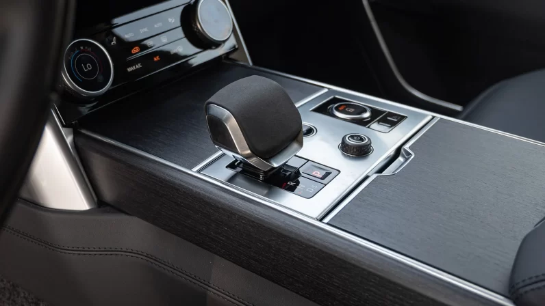 (LHD) LAND ROVER RANGE ROVER HSE D350 SWB AWD AT 2022