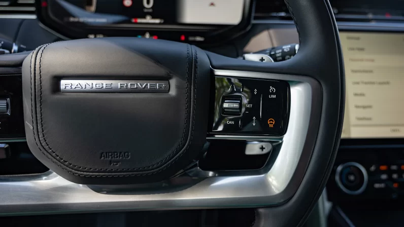 (LHD) LAND ROVER RANGE ROVER AUTOBIOGRAPHY D350 SWB AWD AT 2023