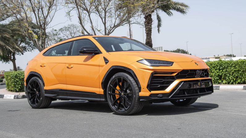 (LHD) Lamborghini URUS 4.0P AT 2022