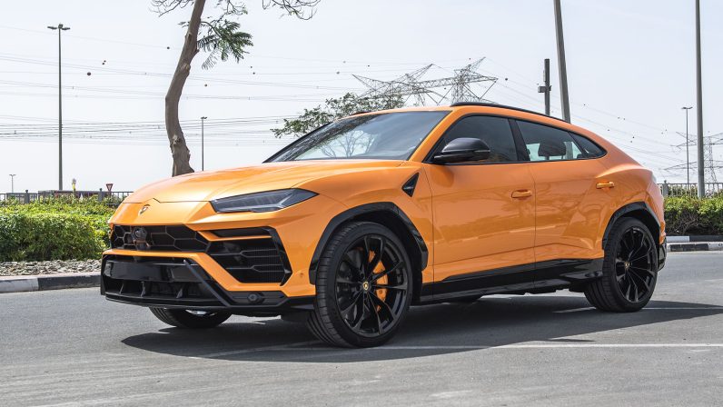 (LHD) Lamborghini URUS 4.0P AT 2022