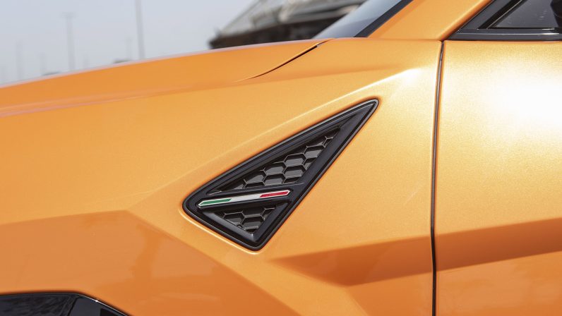 (LHD) Lamborghini URUS 4.0P AT 2022