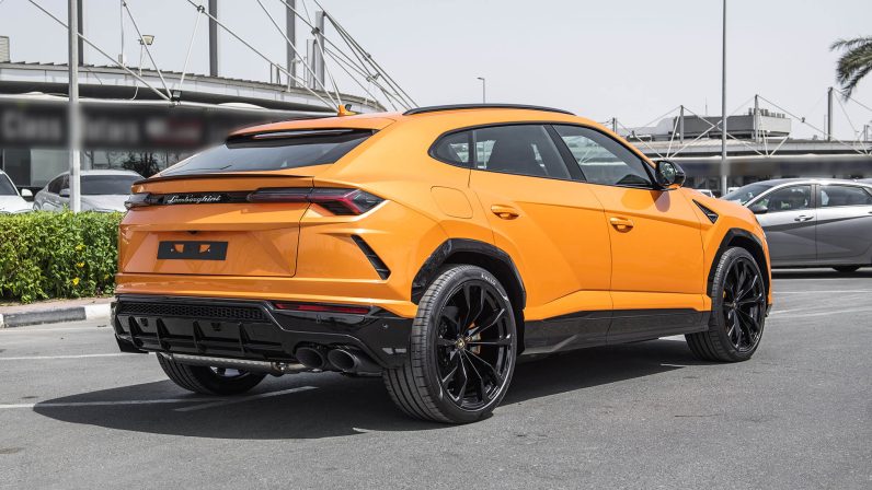 (LHD) Lamborghini URUS 4.0P AT 2022