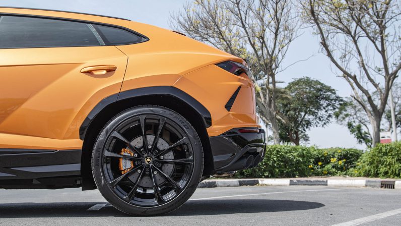 (LHD) Lamborghini URUS 4.0P AT 2022