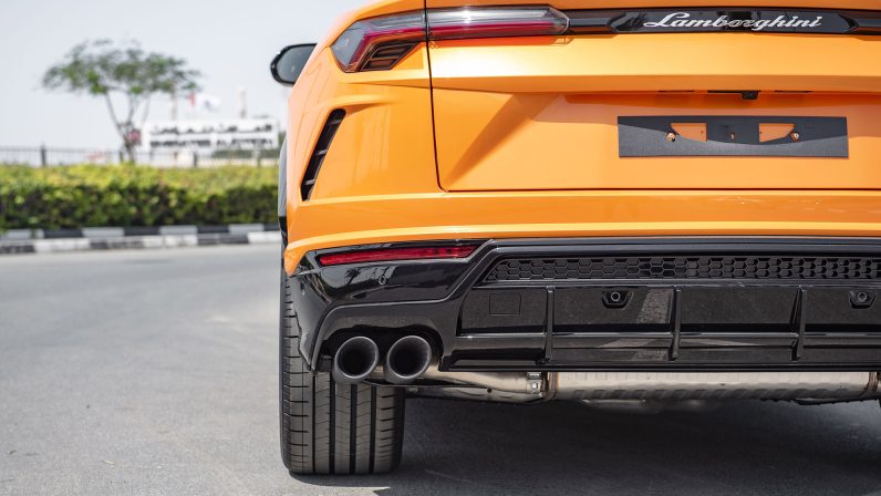 (LHD) Lamborghini URUS 4.0P AT 2022