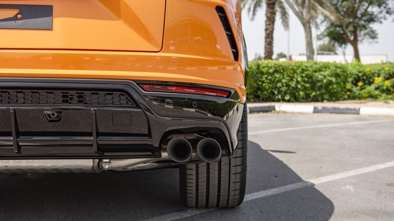 (LHD) Lamborghini URUS 4.0P AT 2022